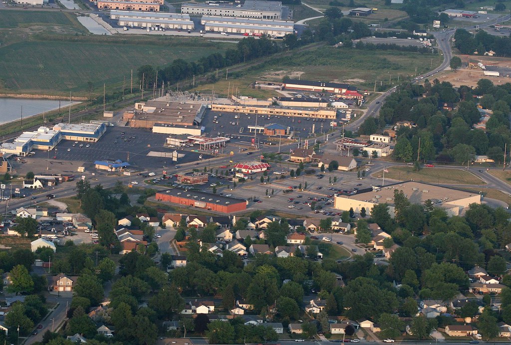 Brownsburg, Indiana Businesses in photo Pizza Hut, Sal's … Flickr