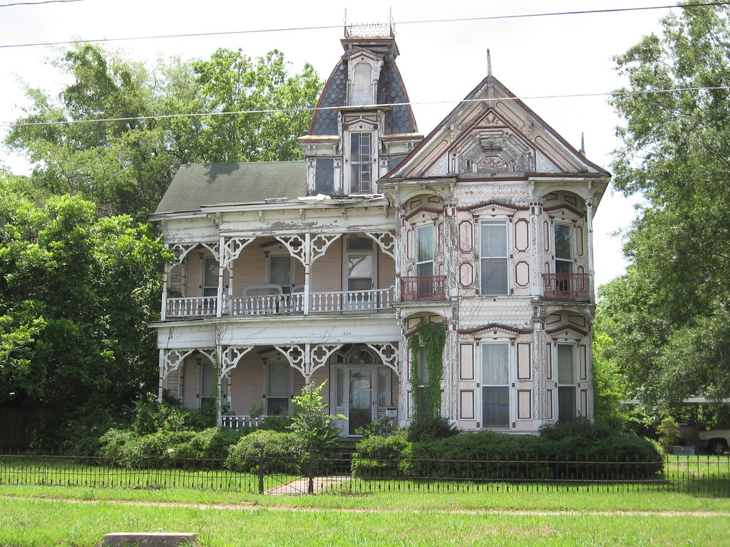 R.M. Knox House, Pine Bluff, Arkansas Vanessa McKuin Flickr