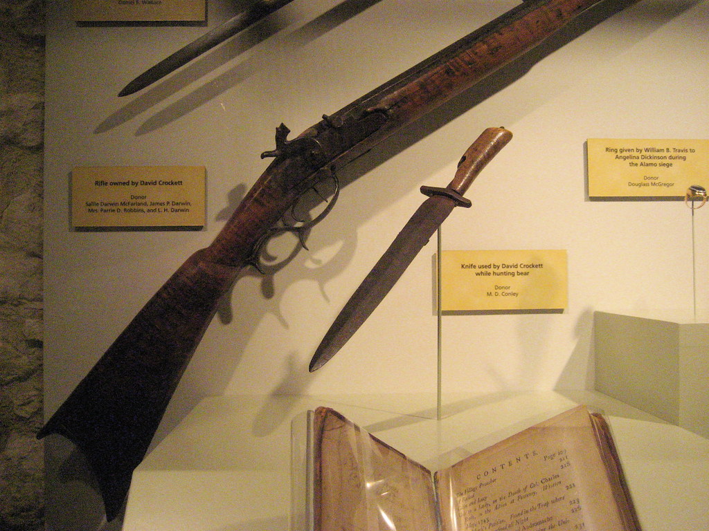 Davy Crockett's Rifle and Hunting Knife Although the milit… Flickr