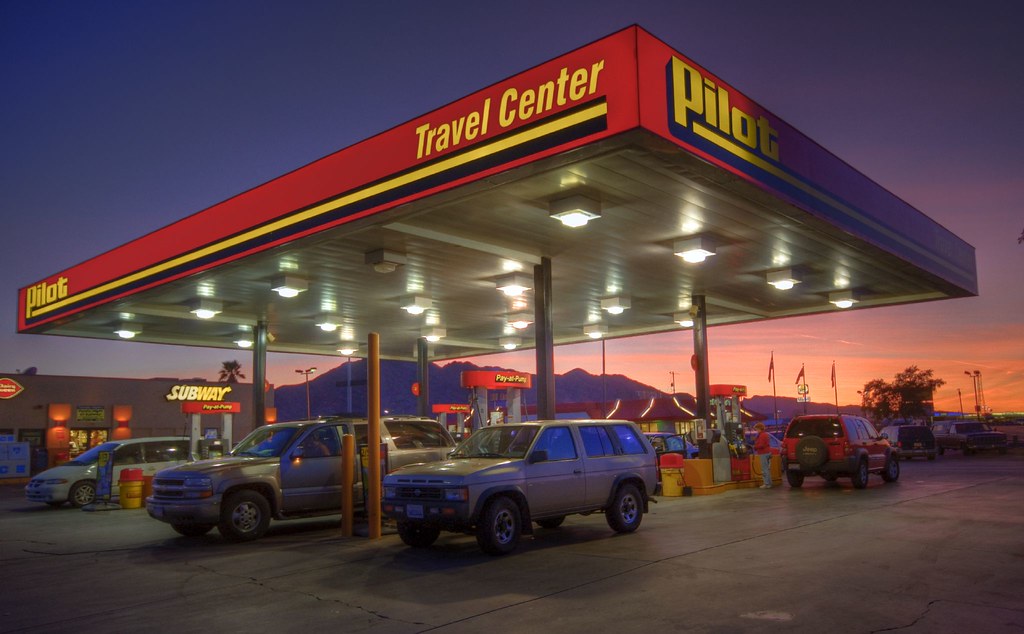 Pilot Gas Station 20071223 Somewhere between Phoenix LA Flickr