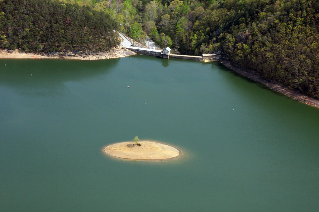 Carvin's Cove The dam at Carvin's cove reservoir. The prin… Flickr