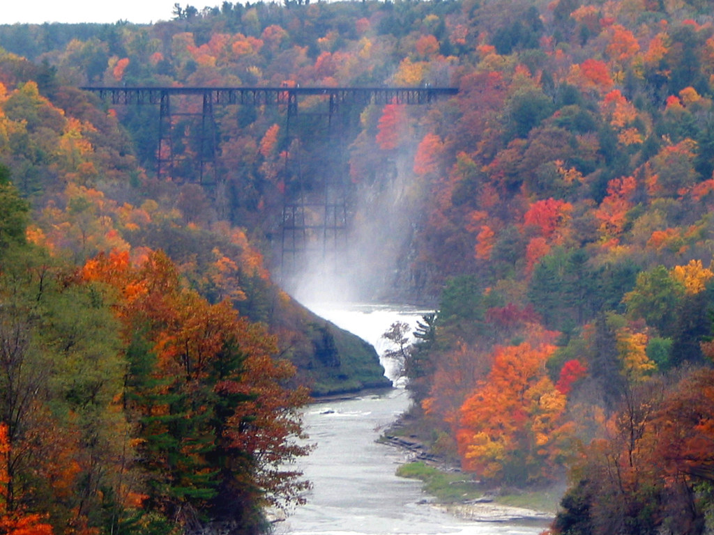 Letchworth in autumn Letchworth State Park (NY) in autumn … Flickr