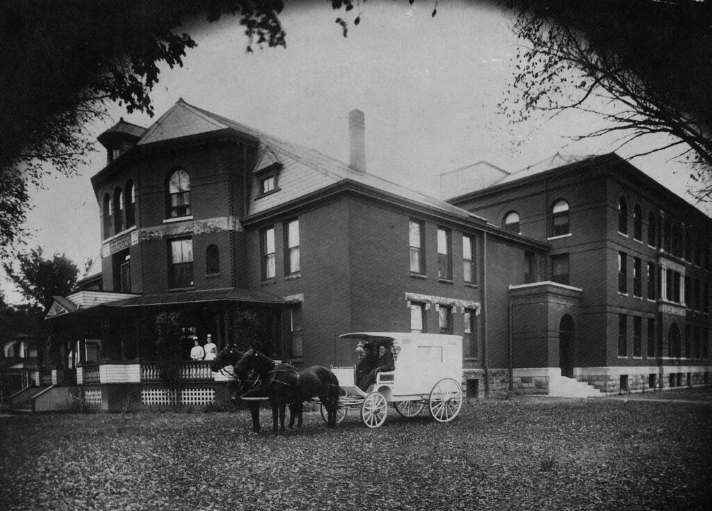 Stormont Vail Hospital StormontVail Hospital, Topeka, K… Flickr