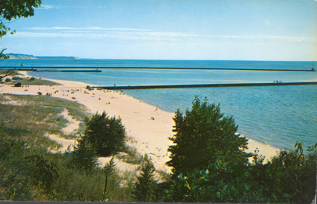 Benzie Frankfort MI Beach View of the Harbor looking South… Flickr