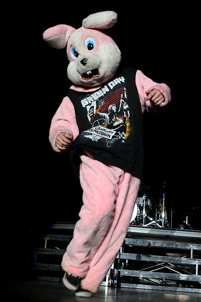 Green Day Bunny Great Western Forum Inglewood, CA Au… Flickr