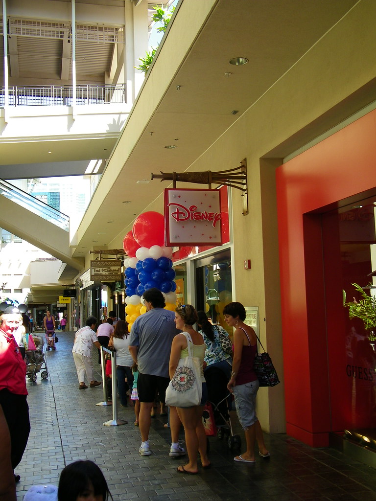 Ala Moana Disney Store reopening Joel Flickr