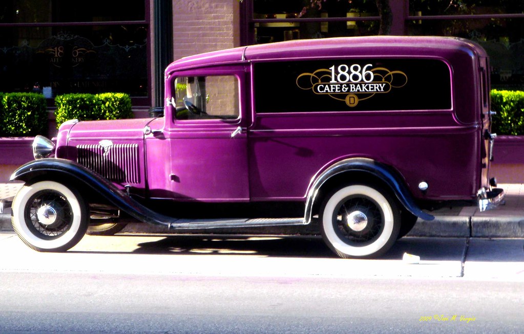 Bakery delivery car Car in Texas for the baker's delivery … Jose