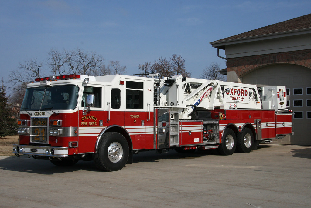 Oxford Michigan Fire Department Beautiful Pierce ladder tr… Flickr