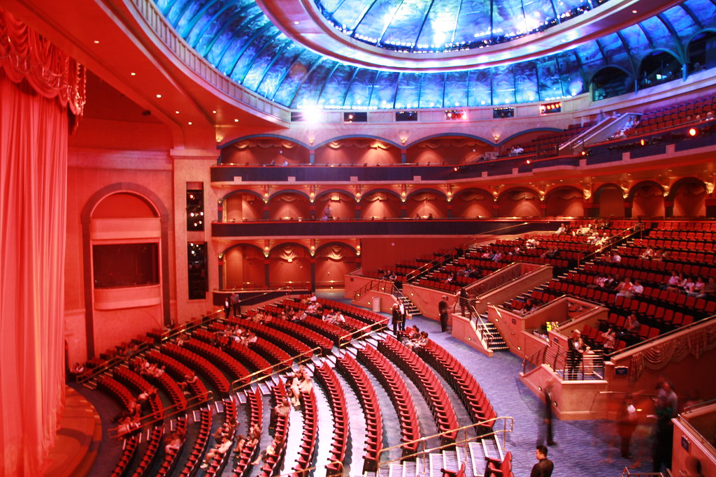 O Show Theatre in Bellagio jenchau Flickr