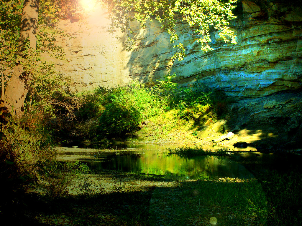 Echo Cliff Park Dover Kansas This is a sandstone cliff nea… Flickr