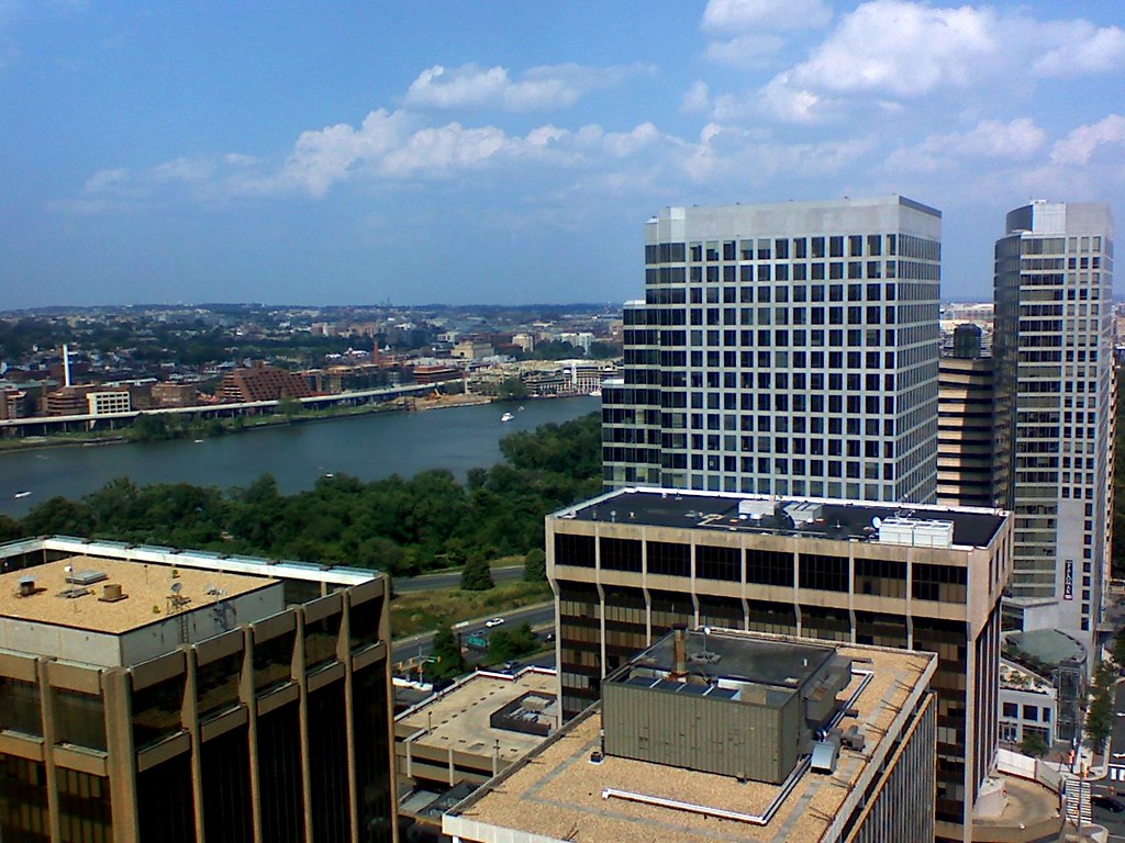 View of Rosslyn from Turnberry Tower Arlington, Va. Dan Macy Flickr