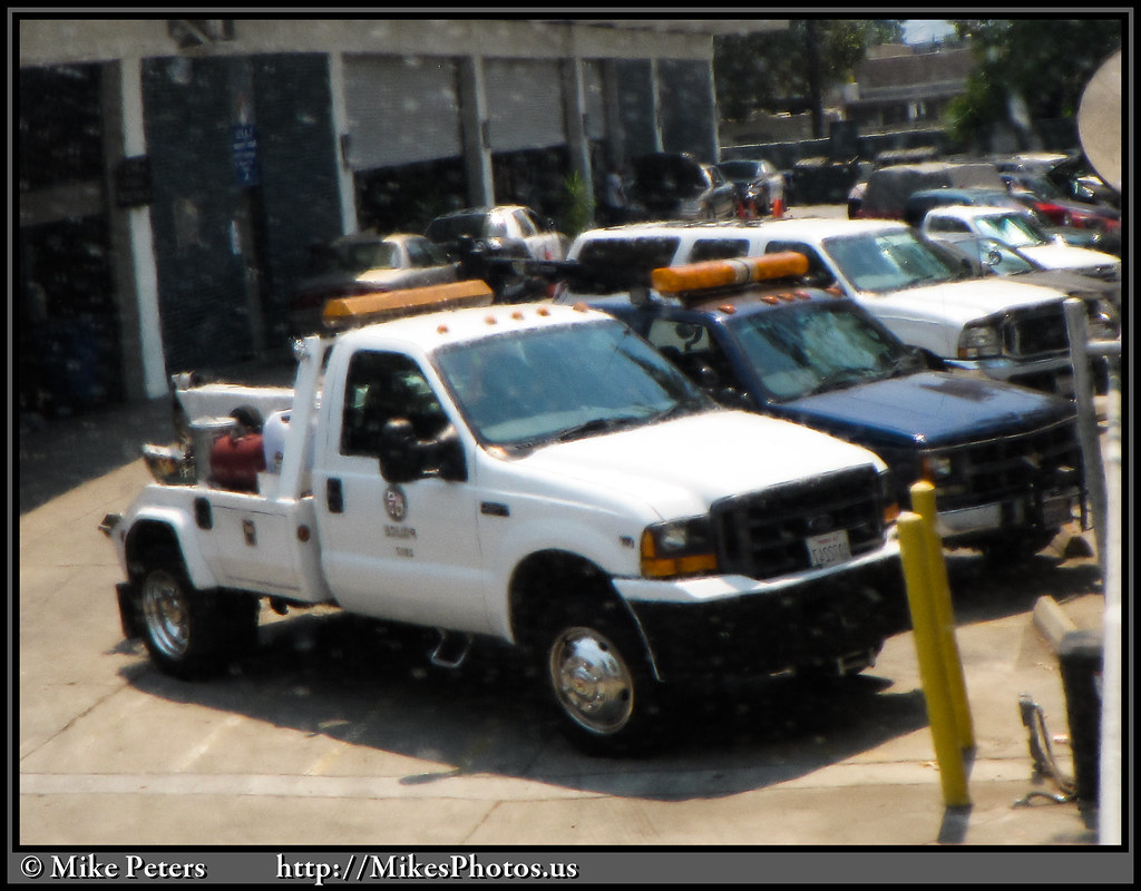 20090827LAPDTow002a LAPD Tow Truck Van Nuys Police St… Flickr