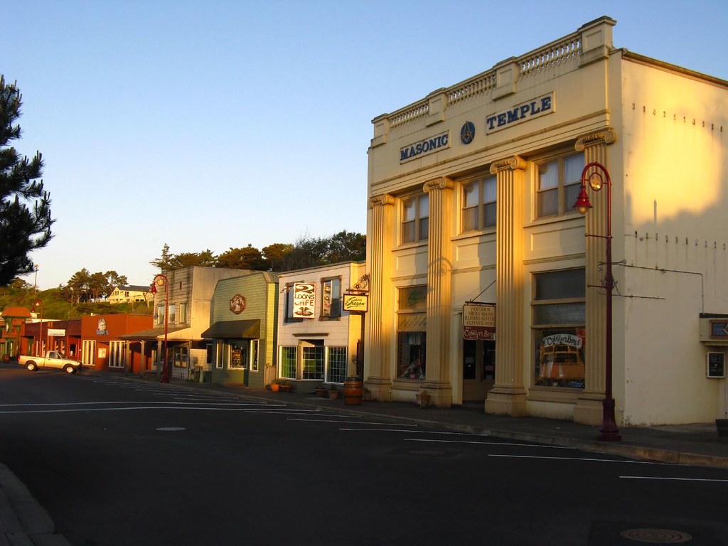 Old Town Bandon Bandon, Oregon has a very picturesque down… Flickr