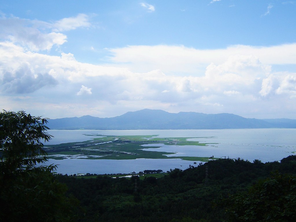 Laguna Lake Laguna de Bay, also known as Laguna Lake is th… Flickr