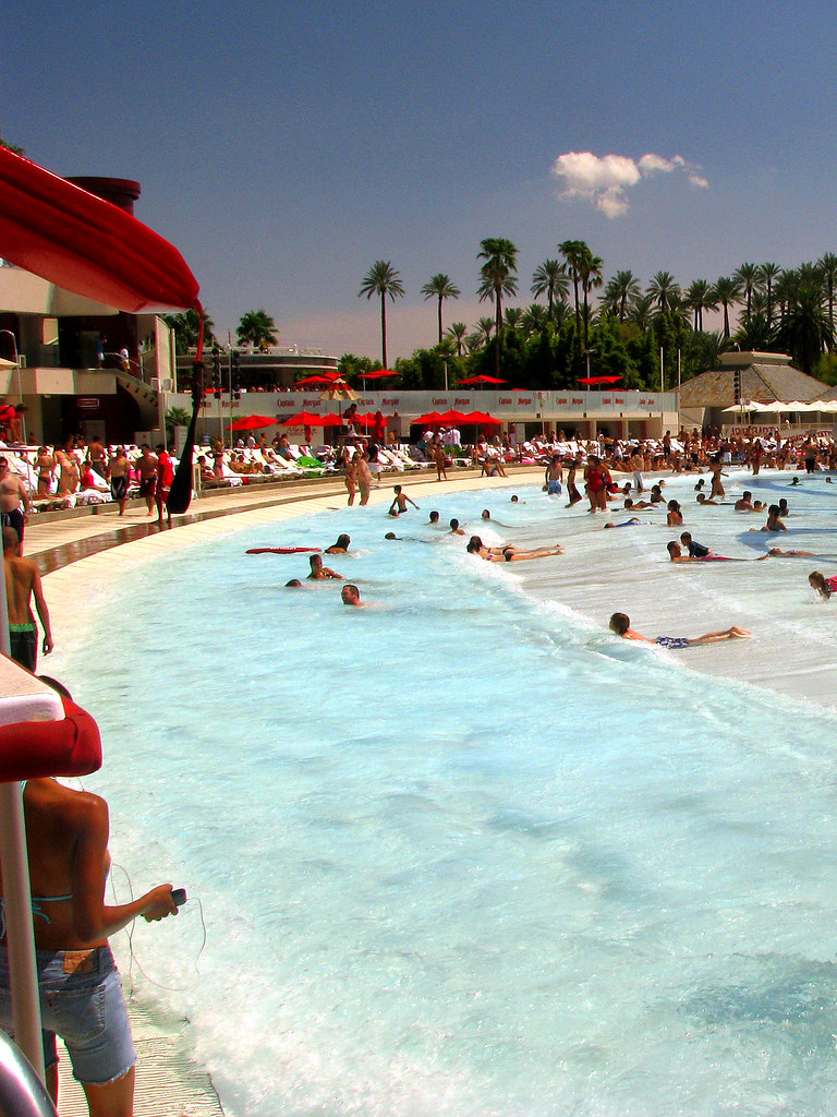 Wave Pool at Mandalay Bay Flickr