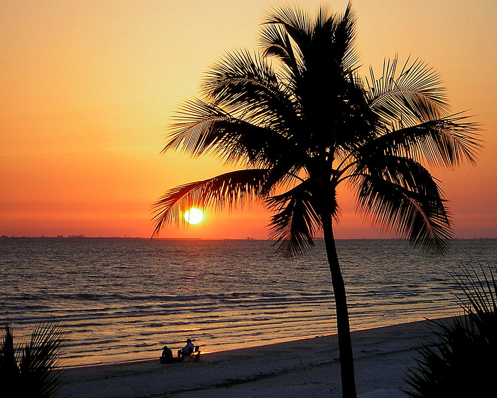 Florida Sunset Amazing sunset was shot near Fort Meyers, F… DaggieW