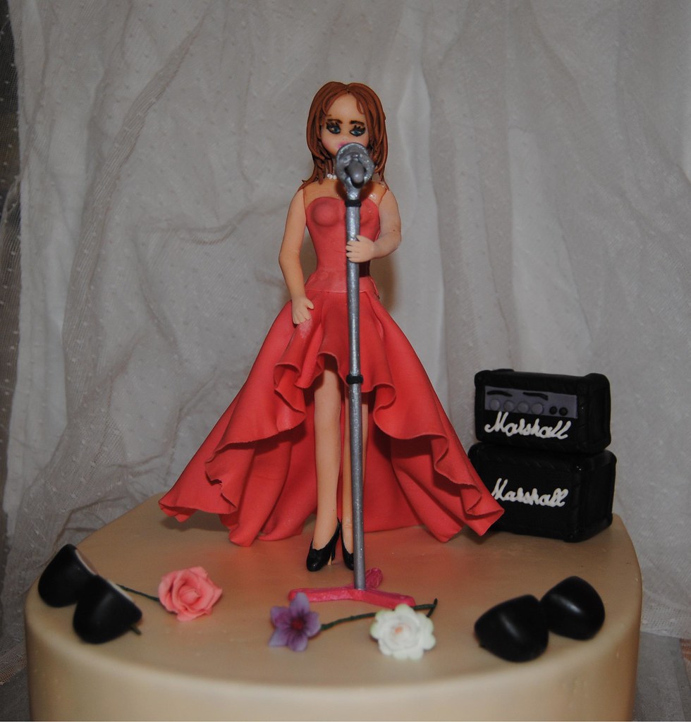 singer/stage cake Felichia1 Flickr