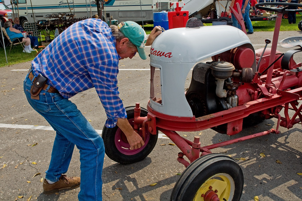 A Rare Ottawa Tractor The Ottawa brand tractor was built i… Flickr