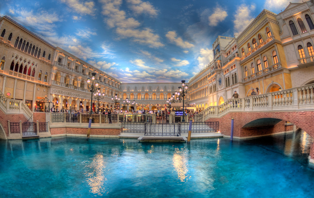 The Las Vegas A view of one of the many shopping… Flickr