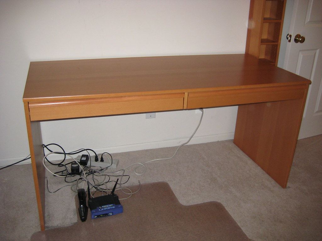 Ikea Anton DeskDimensions L63 x W29.5 x H30.75(Maple colo… Flickr