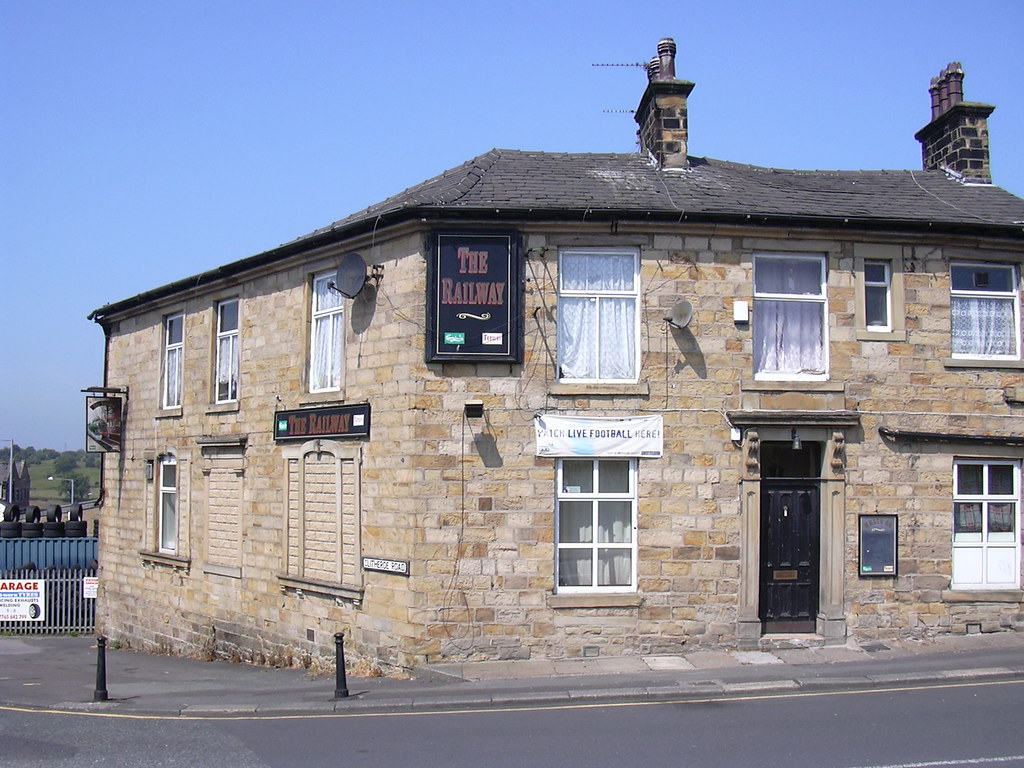 "The Railway Hotel" (Pub) Clitheroe Road, Brierfield, Nels… Flickr