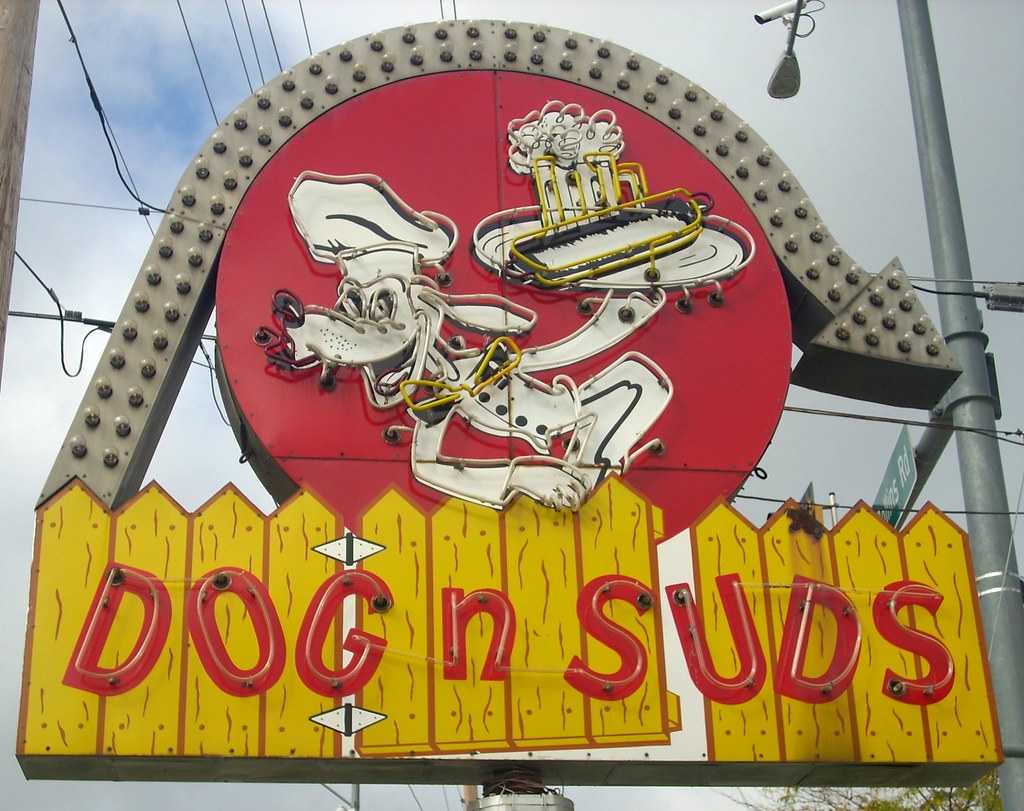 Dog n Suds, Ingleside, IL drivein restaurant seen in my M… Flickr