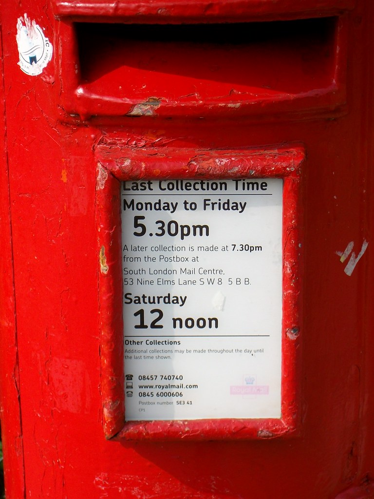 Post box Post Box, corner of Station Crescent and Flickr