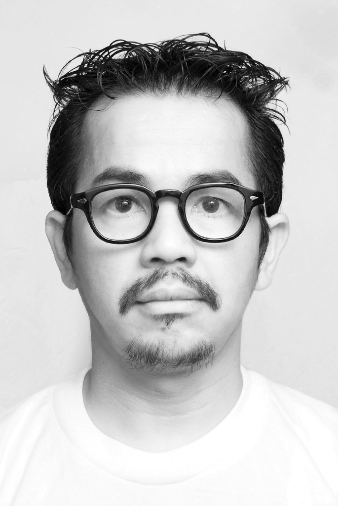 Moscot Lighting Speed light SB600 with White umbrella. … Flickr