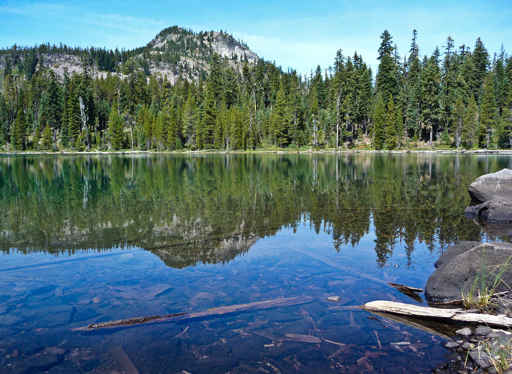 Trapper Lake, Sky Lakes Wilderness, Oregon Here's a better… Flickr