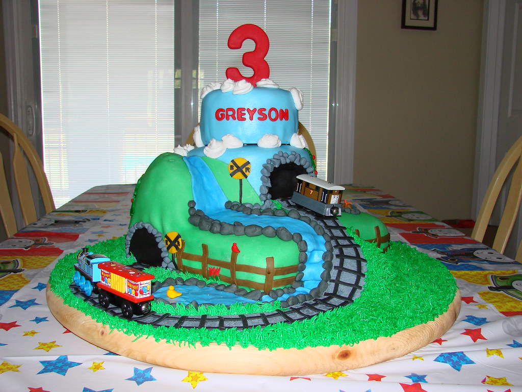 THOMAS THE TRAIN CAKE This cake was for my nephew's birthd… Flickr