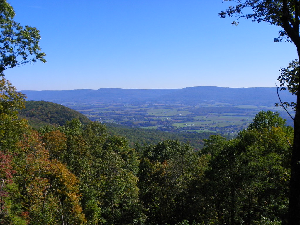 Tennessee's Beautiful Sequatchie Valley View from the Cumb… Flickr