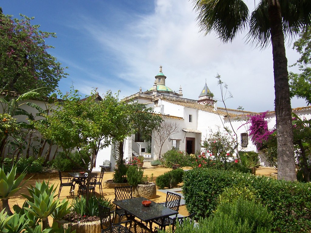 Patio del Palacio de los Duques de Medina Sidonia. Sanlúca… Flickr