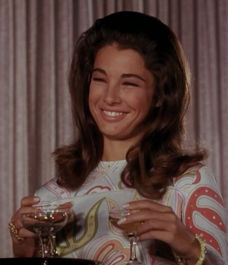 Anne Archer Smoking Hot in a Hawaii FiveO Episode Billy Bob Bain