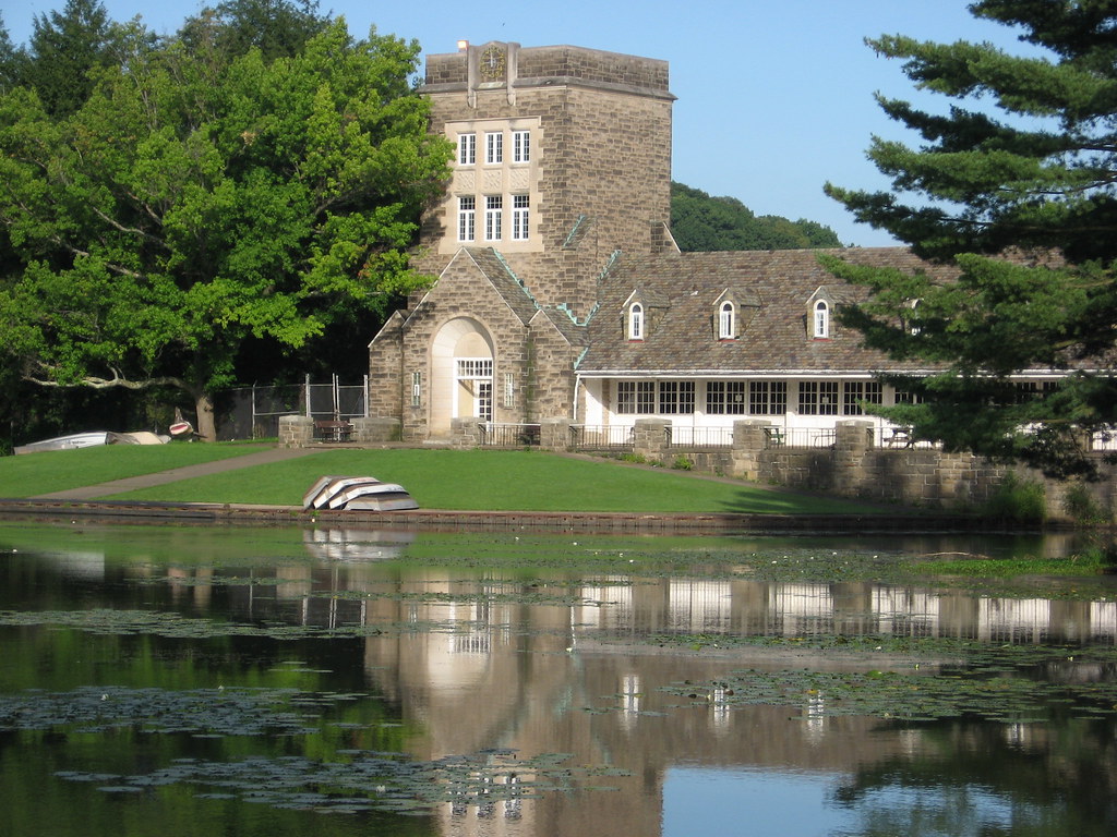 North Park boat house North Park Lake, near Pittsburgh, PA… Flickr