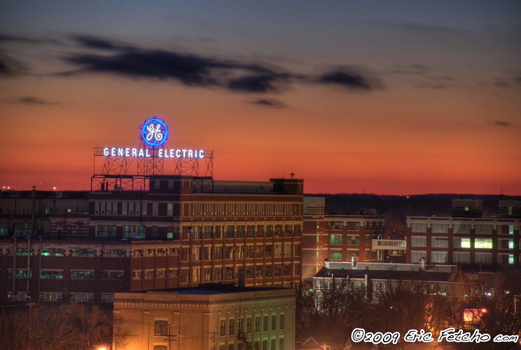General Electric Fort Wayne The updated LED sign, with ton… Flickr