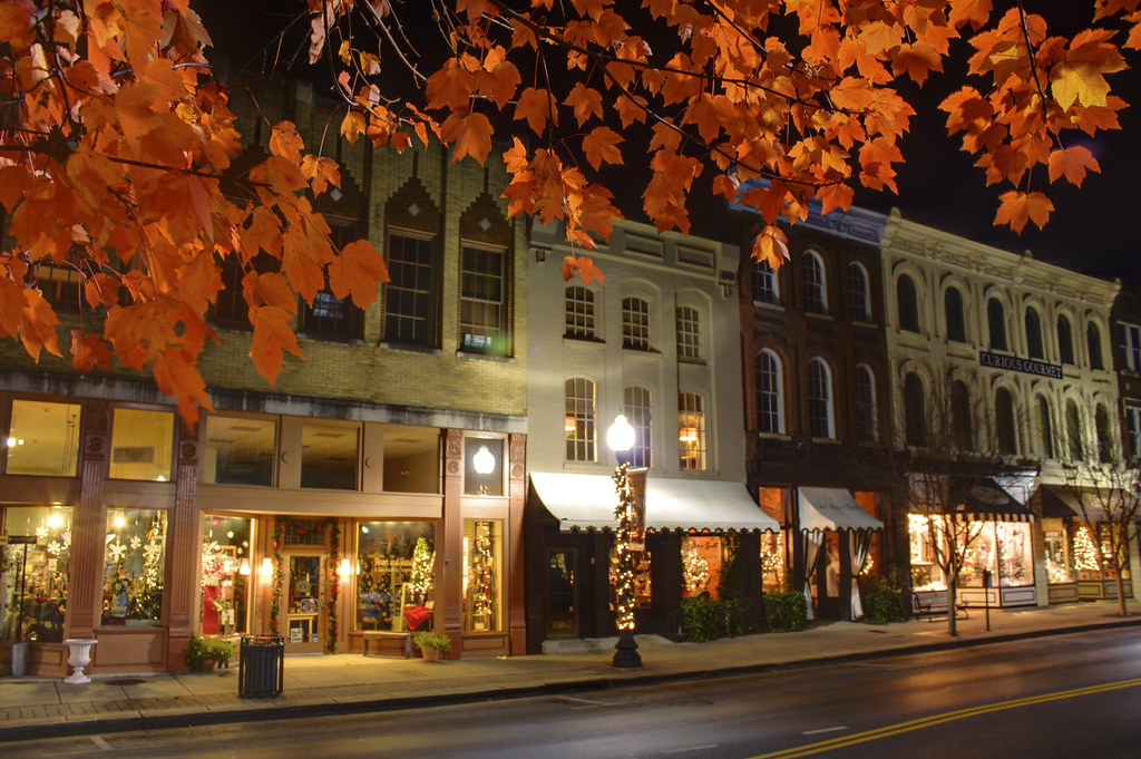 Christmas decorations on Main St., Franklin Tennessee Flickr