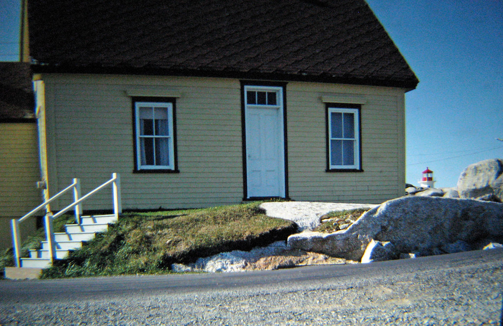 House in Peggys Cove Peggy's Cove, Nova Scotia, Canada. Th… Flickr