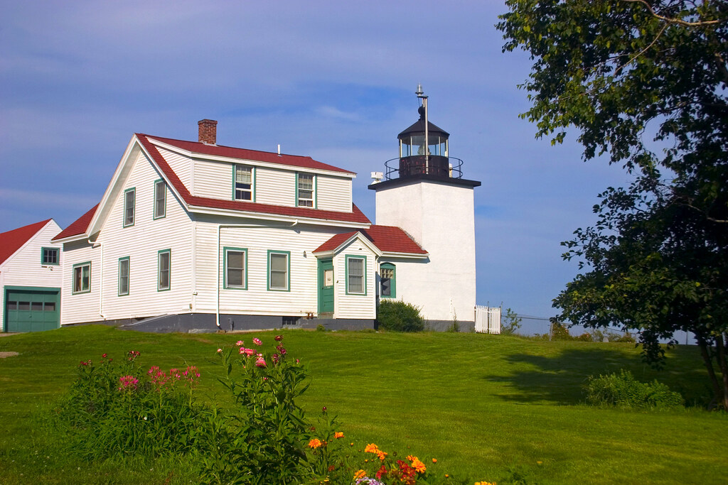 Fort Point Lighthouse, Maine 1 Fort Point Lighthouse, St… Flickr