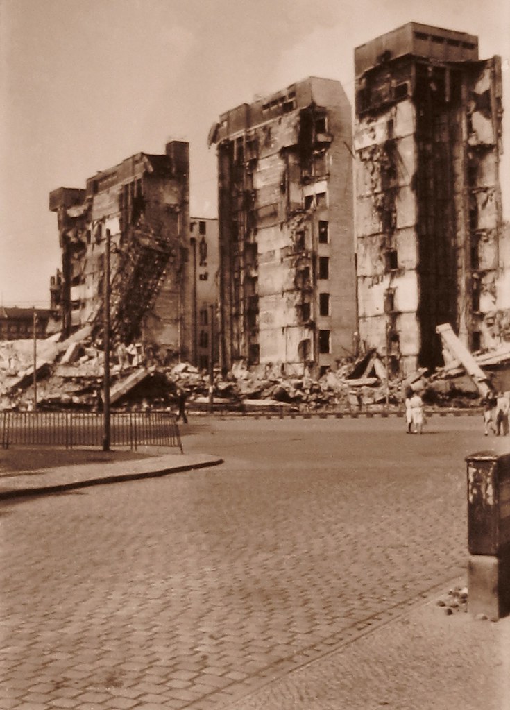 BerlinNeukölln, Warenhaus 'Karstadt' am Hermannplatz, 194… Flickr