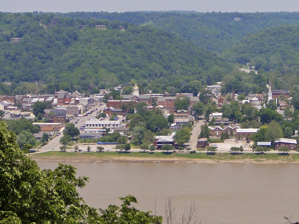 Downtown Madison, Indiana A different view of Madison,Indi… Flickr
