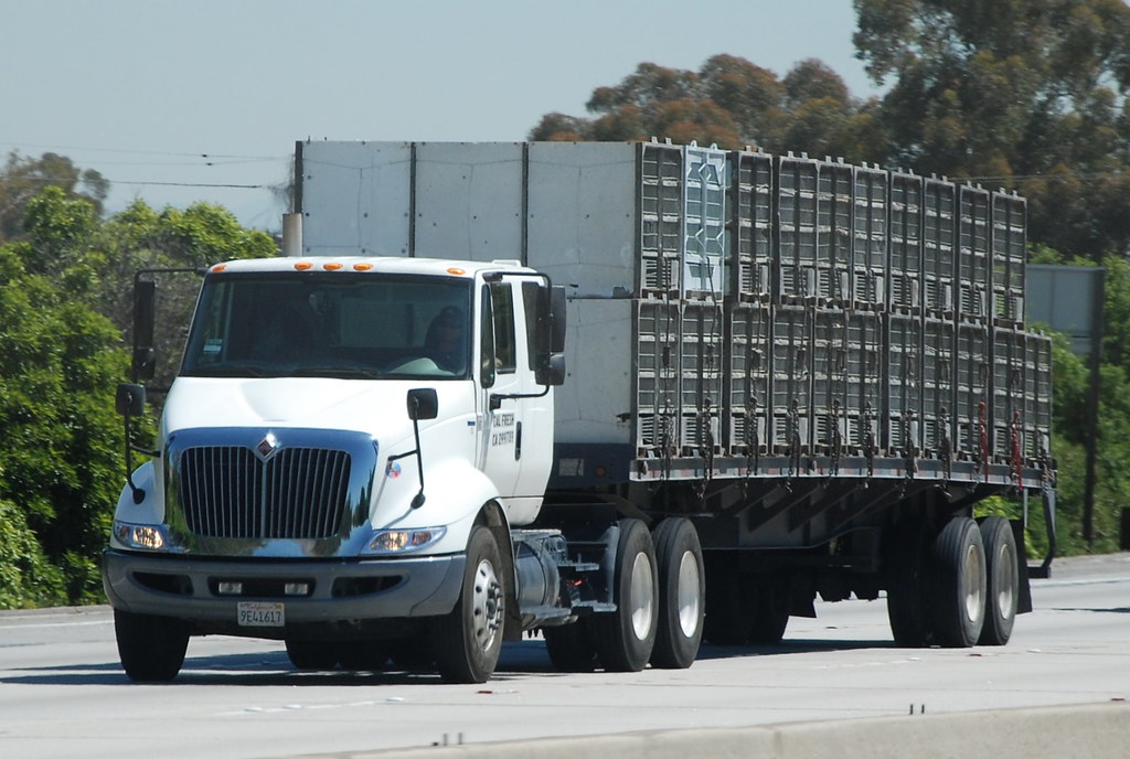 INTERNATIONAL BIG RIG FLATBED TRUCK (18 WHEELER) Navymailman Flickr