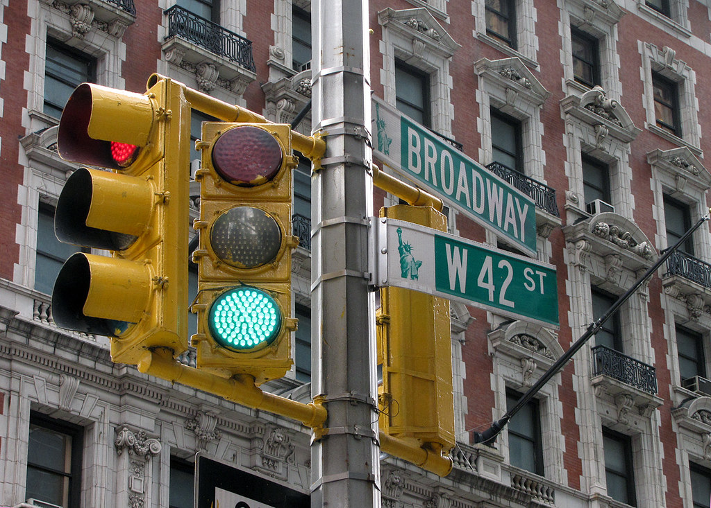 NYC Broadway Traffic Lights Green Light for eastbound traf… Flickr