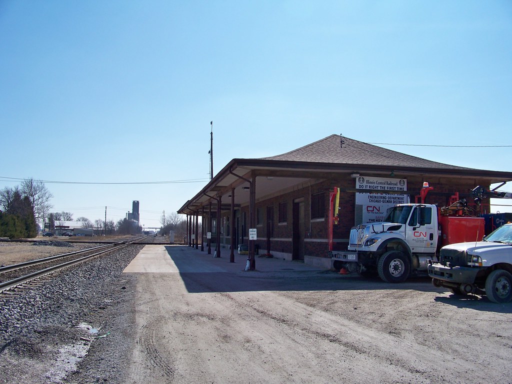 Gilman, Illinois Railway Station Raymond Cunningham Flickr