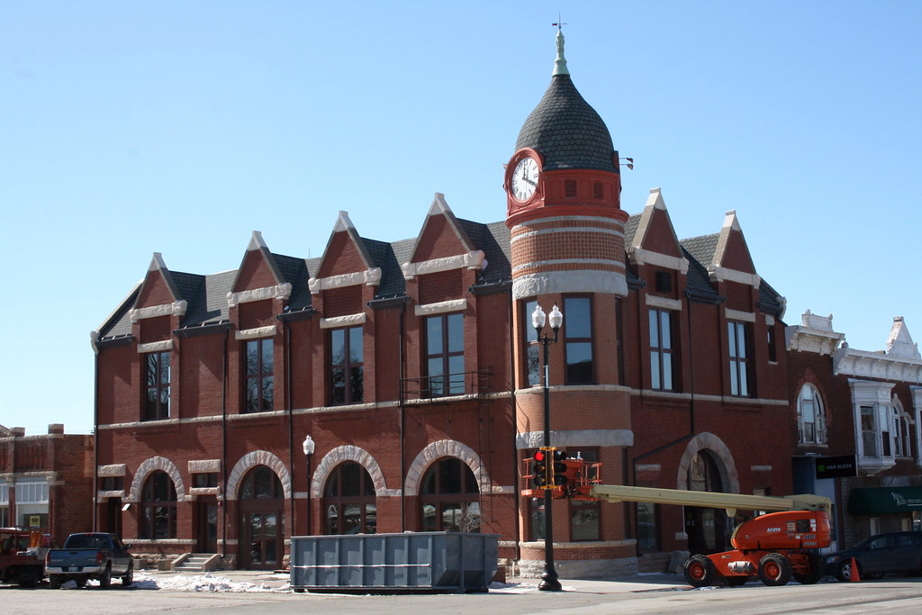 Historic Building In Hiawatha Kansas This old bank buildin… Flickr