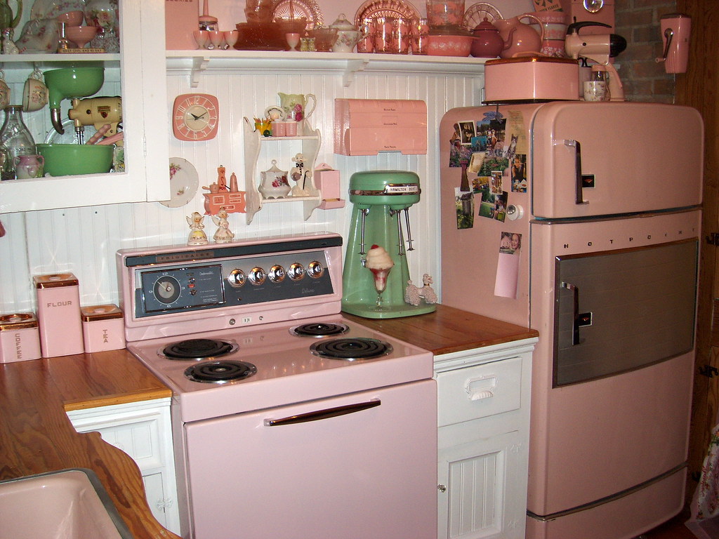pretty in pink 1950s kitchen 1950s pink kitchen jamie Flickr