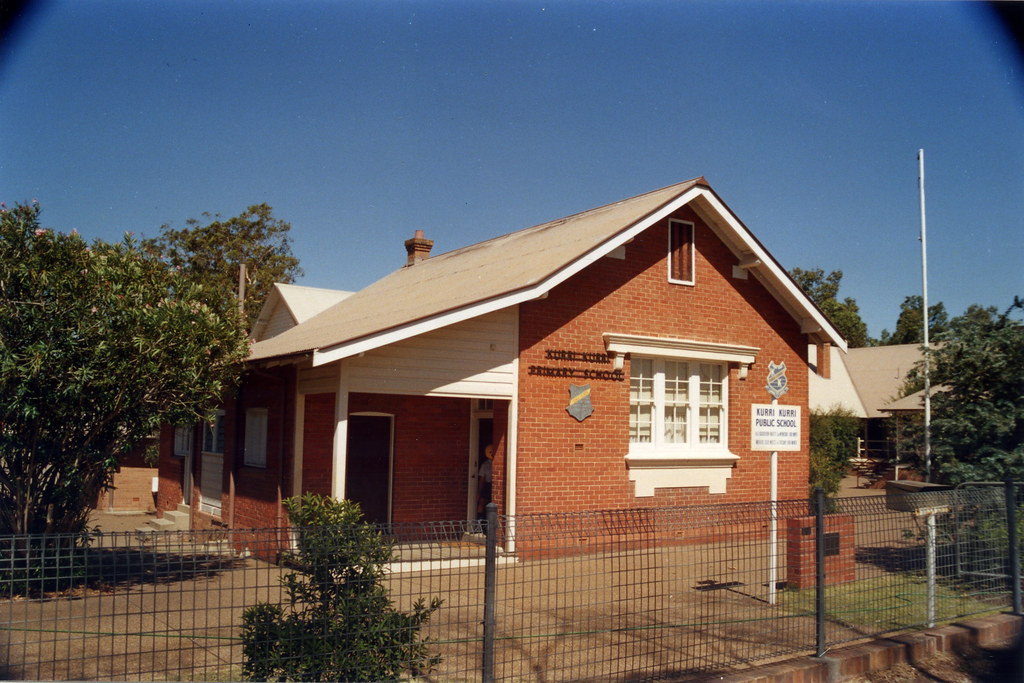 Kurri Kurri Public School, April 1986 This photograph was … Flickr