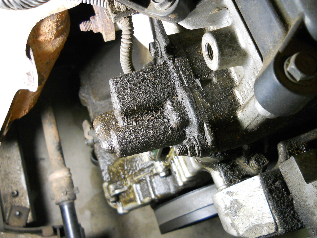 DSCN0268 Timing chain automatic tensioner leaking oil markb101 Flickr