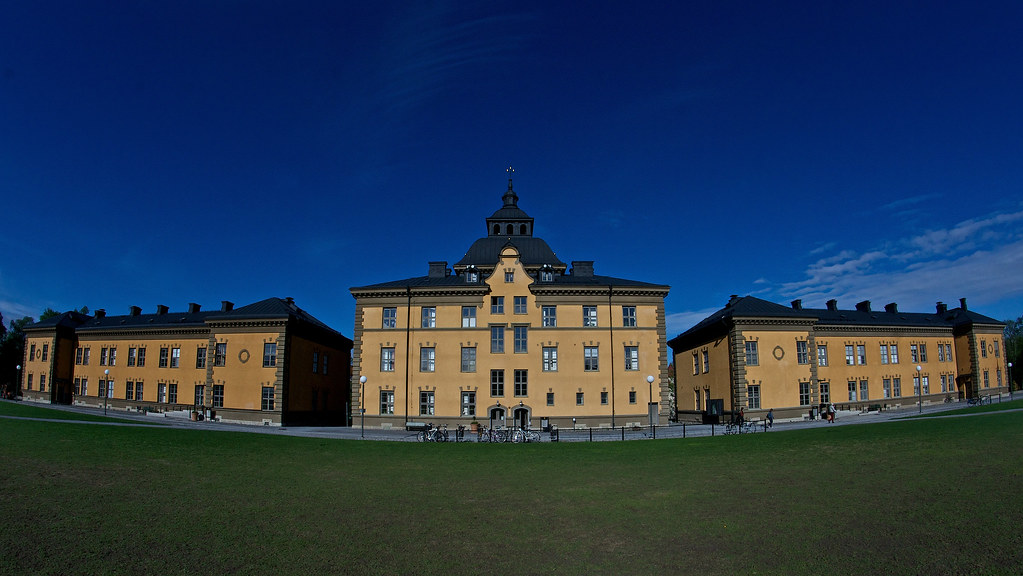Mid Sweden University in Östersund Sony Nex5N, Samyang 8/… Flickr
