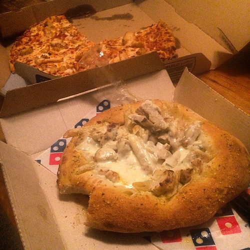 Dominos chicken Alfredo bread bowl may be the best thing e