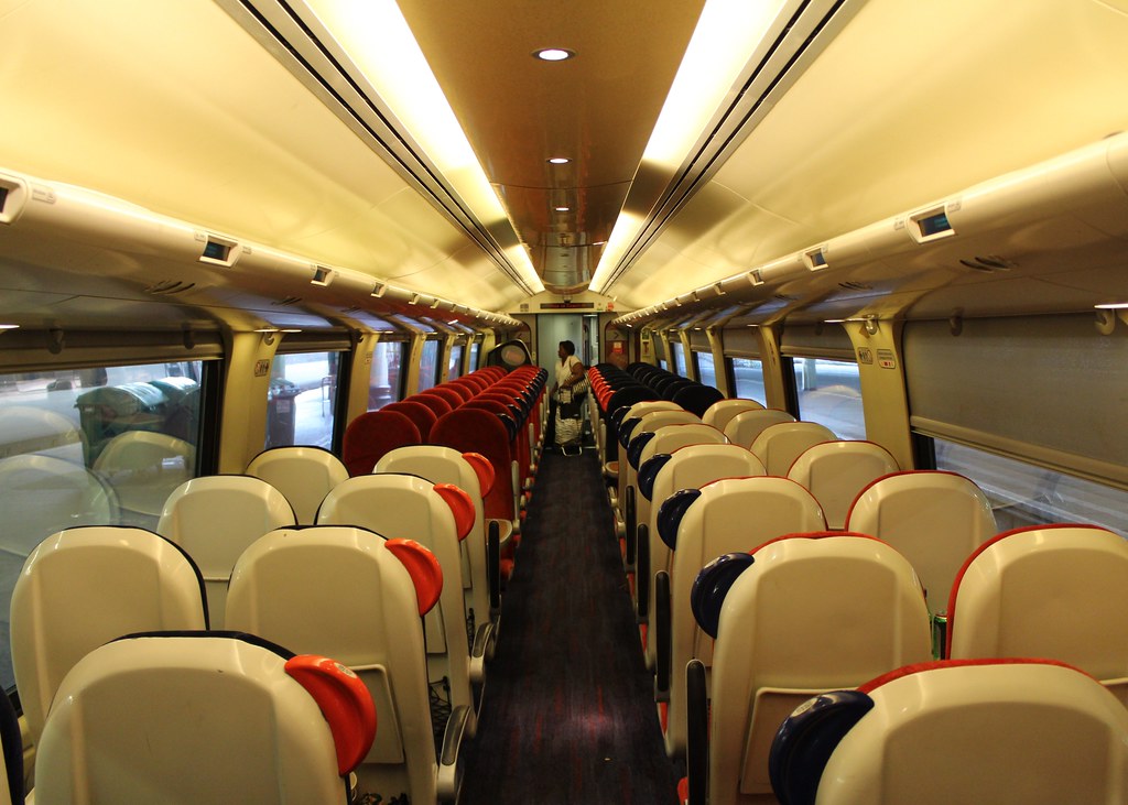 Class 221 'Super Voyager' Virgin Trains Coach Standard Cla… Flickr